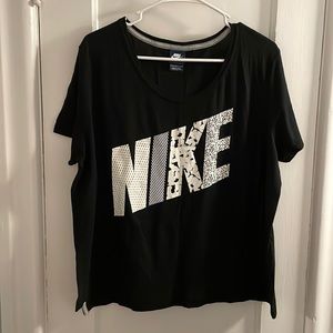Nike tee with logo